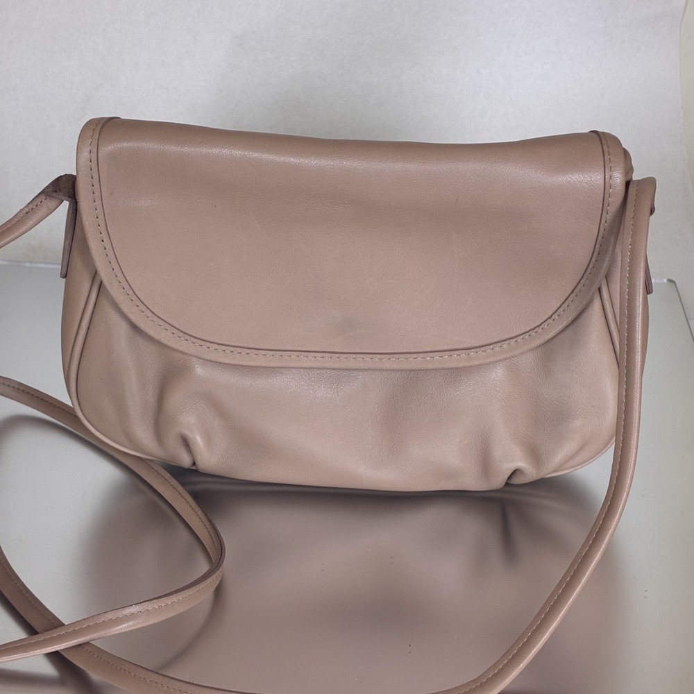 MOTHERS DAY SALE Vintage 1990s Coach Leather Shoulder Pouch Purse, Putty Tan